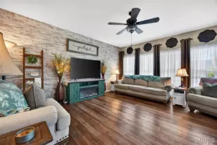 406 Country Stone Dr, Lake Saint Louis, MO 63367 - Photo 5