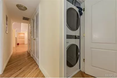 7564 Wydown Boulevard #1B, Saint Louis, MO 63105 - Photo 23