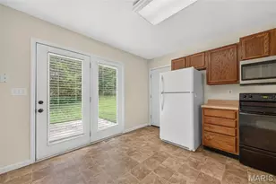 2413 Amarillo Dr, O'Fallon, MO 63368 - Photo 9