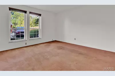 515 N Kirkwood Road #4W, Kirkwood, MO 63122 - Photo 5