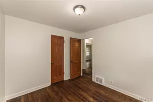 10139 Cabot Dr, Bellefontaine Neighbors, MO 63137 - Photo 15