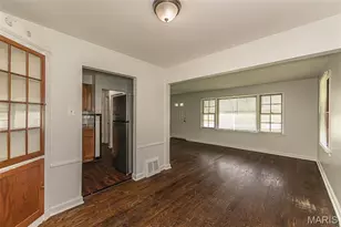 10139 Cabot Dr, Bellefontaine Neighbors, MO 63137 - Photo 7