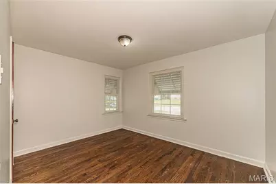 10139 Cabot Drive, Bellefontaine Neighbors, MO 63137 - Photo 11