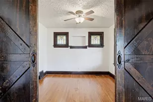 3850 Kingsland Ct, Saint Louis, MO 63116 - Photo 9