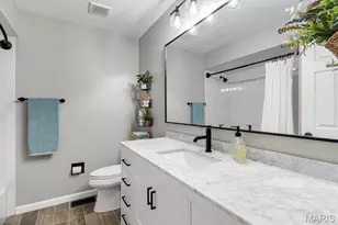 2348 Fairwood Forest Ct, Chesterfield, MO 63017 - Photo 15