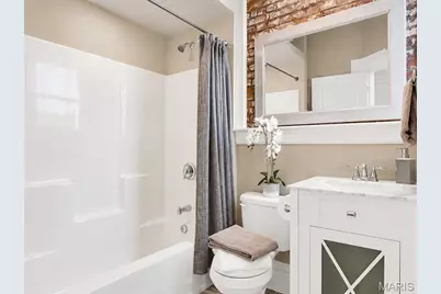 2329 Hickory Street, Saint Louis, MO 63104 - Photo 13