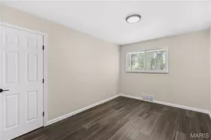 1695 Marshall Ct, Florissant, MO 63031 - Photo 11