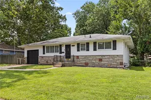 1695 Marshall Ct, Florissant, MO 63031 - Photo 3