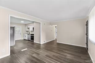 1695 Marshall Ct, Florissant, MO 63031 - Photo 7