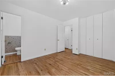 5421 Valleyside Lane, Saint Louis, MO 63128 - Photo 13