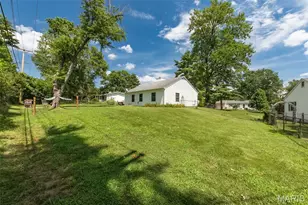 918 Crestland Dr, Ballwin, MO 63011 - Photo 19