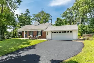 918 Crestland Dr, Ballwin, MO 63011 - Photo 1