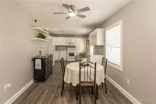 918 Crestland Dr, Ballwin, MO 63011 - Photo 7