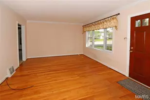 10501 St Michael Ln, Saint Ann, MO 63074 - Photo 5