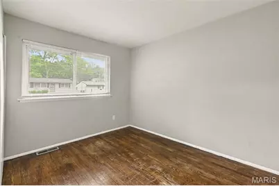 850 Campion Lane, Florissant, MO 63031 - Photo 9