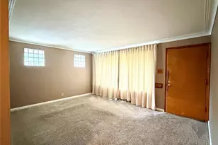 3740 Park Crest Dr, Saint Louis, MO 63125 - Photo 3