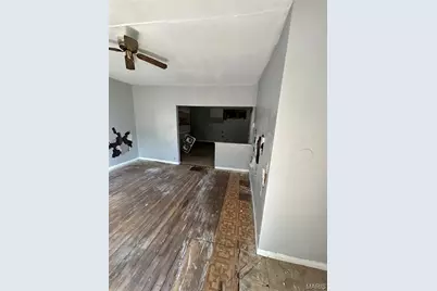 2126 Erick Avenue, Saint Louis, MO 63121 - Photo 5