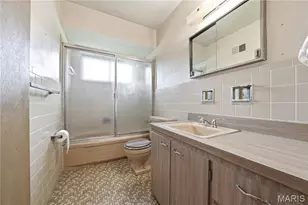 9241 Ewers Dr, Crestwood, MO 63126 - Photo 17