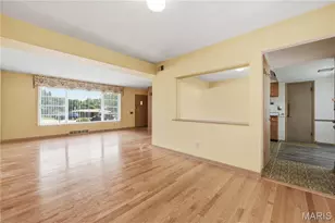 9241 Ewers Dr, Crestwood, MO 63126 - Photo 7