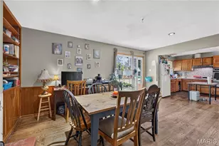 10500 Toelle Ln, Saint Louis, MO 63137 - Photo 19