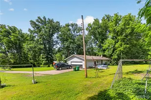 10500 Toelle Ln, Saint Louis, MO 63137 - Photo 5