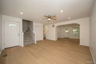 1319 N 4th St, Saint Charles, MO 63301 - Photo 3