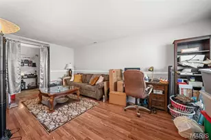 573 Coach Light Ln, Hazelwood, MO 63042 - Photo 7