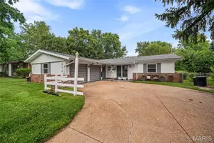 573 Coach Light Ln, Hazelwood, MO 63042 - Photo 33