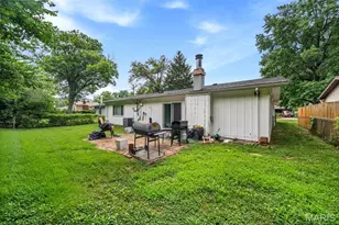 573 Coach Light Ln, Hazelwood, MO 63042 - Photo 31