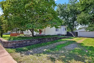 2103 W Randolph St, Saint Charles, MO 63301 - Photo 5