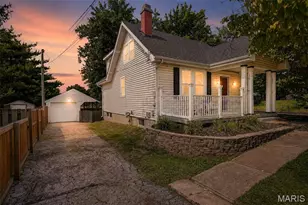 2103 W Randolph St, Saint Charles, MO 63301 - Photo 3