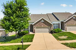 1731 Preston Centre Dr, Fenton, MO 63026 - Photo 3