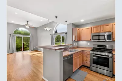 836 Wayland Drive, O'Fallon, MO 63366 - Photo 17