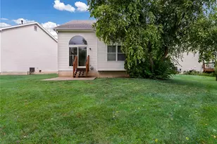 836 Wayland Dr, O'Fallon, MO 63366 - Photo 5