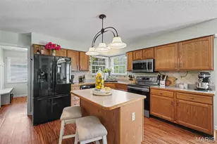 307 Camilla Dr, O'Fallon, MO 63366 - Photo 11