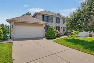 307 Camilla Dr, O'Fallon, MO 63366 - Photo 3