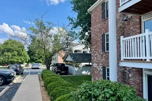 1942 Marine Terrace Dr, Saint Louis, MO 63146 - Photo 7