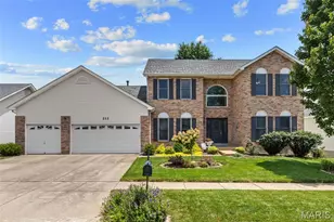 212 Harbour Pointe Dr, Wildwood, MO 63040 - Photo 1