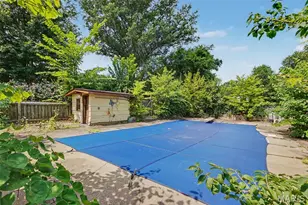 13 Castle Dr, Florissant, MO 63034 - Photo 43