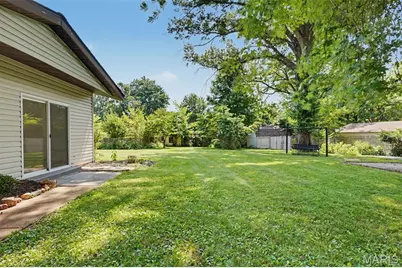13 Castle Drive, Florissant, MO 63034 - Photo 41