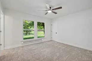 13 Castle Dr, Florissant, MO 63034 - Photo 35