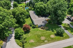 13 Castle Dr, Florissant, MO 63034 - Photo 49