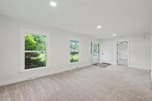 13 Castle Dr, Florissant, MO 63034 - Photo 7