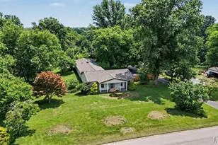 13 Castle Dr, Florissant, MO 63034 - Photo 51