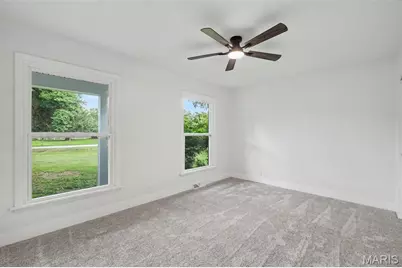 13 Castle Drive, Florissant, MO 63034 - Photo 17