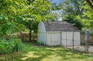 13 Castle Dr, Florissant, MO 63034 - Photo 41