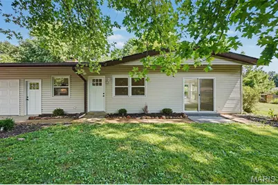 13 Castle Drive, Florissant, MO 63034 - Photo 31