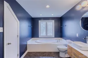 5408 Tholozan Ave, Saint Louis, MO 63109 - Photo 27