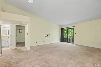 1410 Heritage Landing #305, Saint Charles, MO 63301 - Photo 5