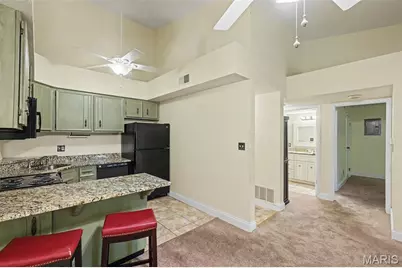 1410 Heritage Landing #305, Saint Charles, MO 63301 - Photo 11